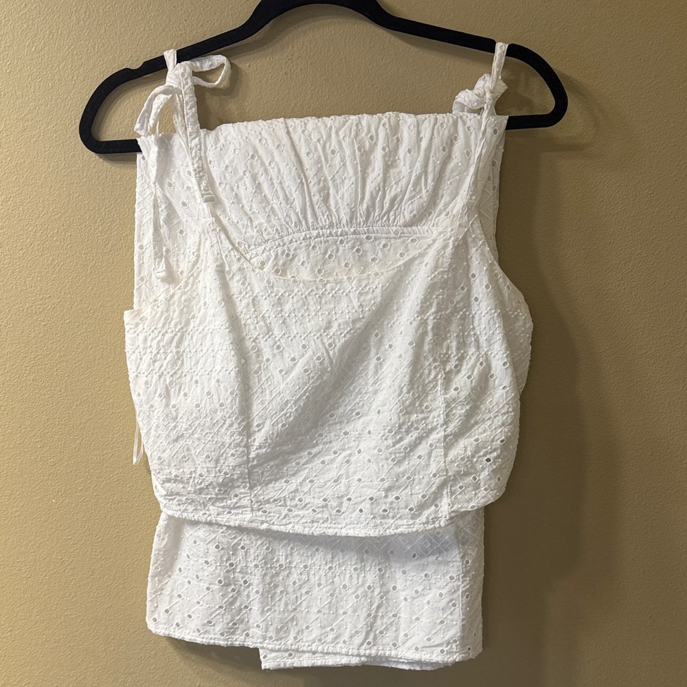 Old Navy White Sleeveless Top